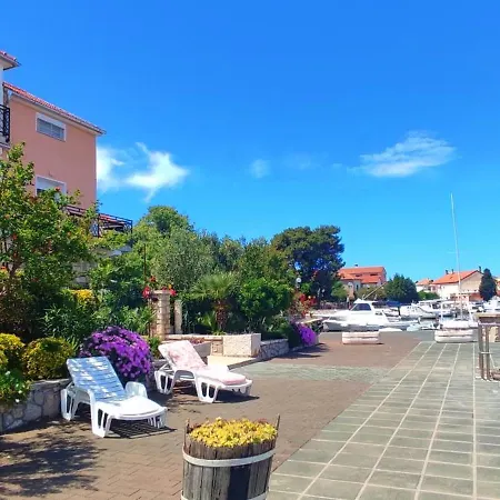 شقة Sea Garden Grilov